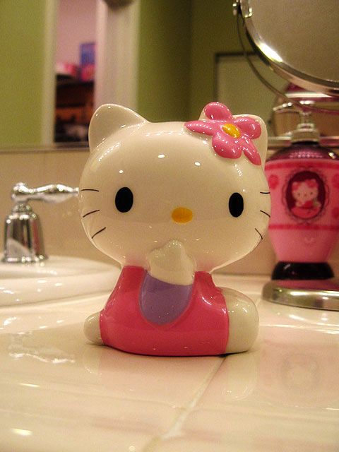 Hello Kitty Porcelain Toothbrush Holder